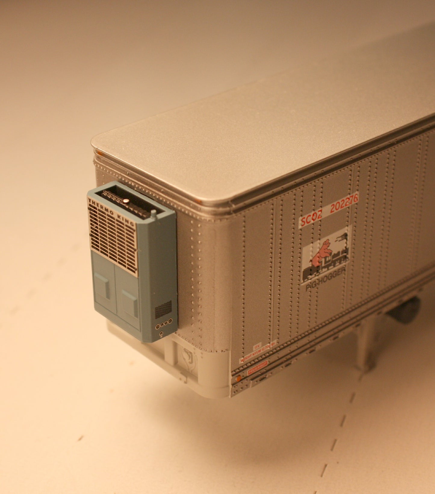 50146 -Early Style  Thermo King  Reefer Unit ( Includes fuel tank)