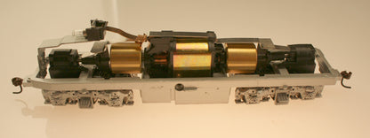 Ath-F32402   complete, running new chassis (Athearn)       F7,Ft,F9  Ath Loco