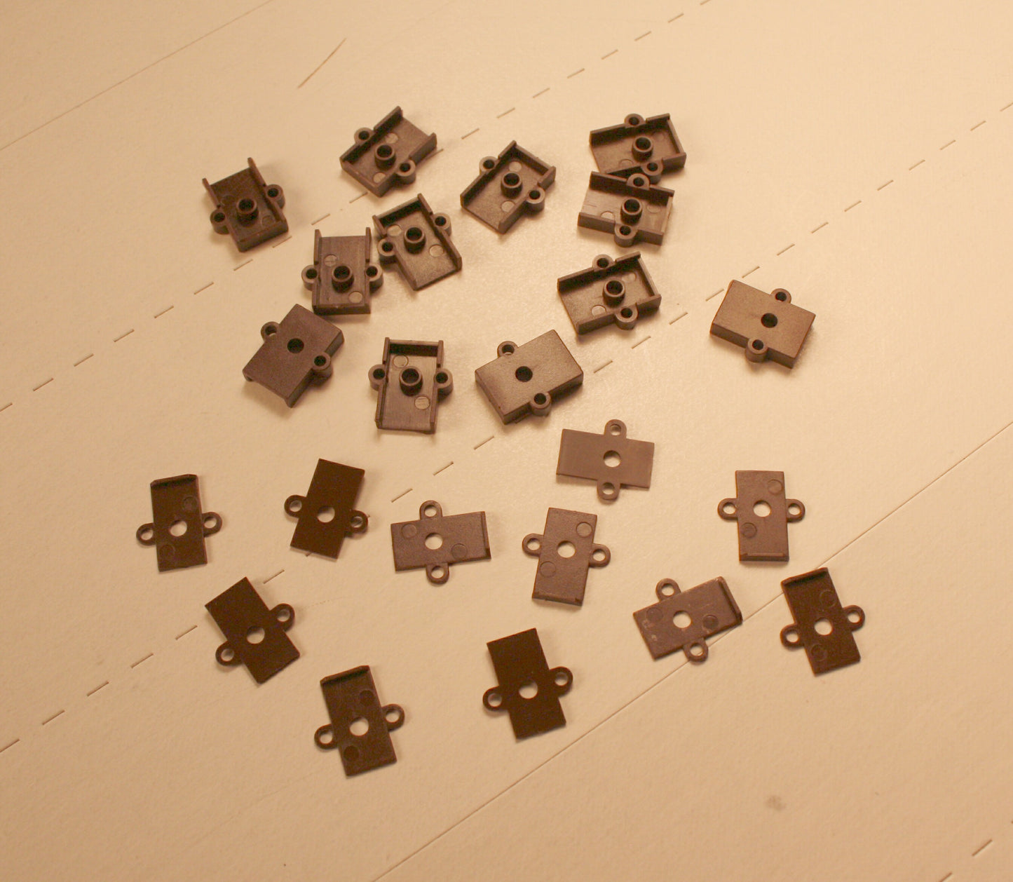 ATH 80502 Coupler boxes brown 6 pr will do 6 frt cars
