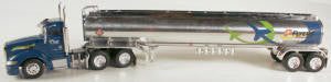 T SP - 169 	Peterbilt 389 Day Cab w/Chrome Tanker-Gulf/Flyer Transp..