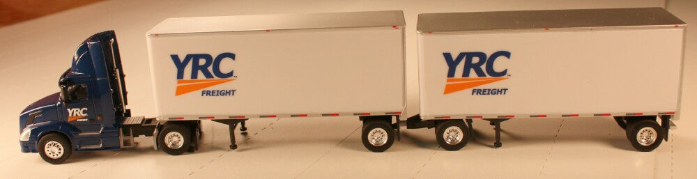 T SPT - 823         Volvo tractor  28' dbl trlers    YRC