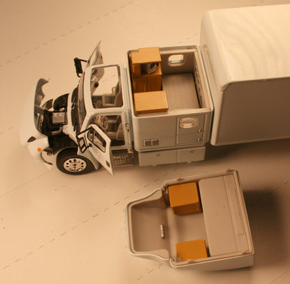 DCM 308 TONKIN Replicas Freightliner M2 Expedited Unit Collectable Diecastmodel 1 53 scale