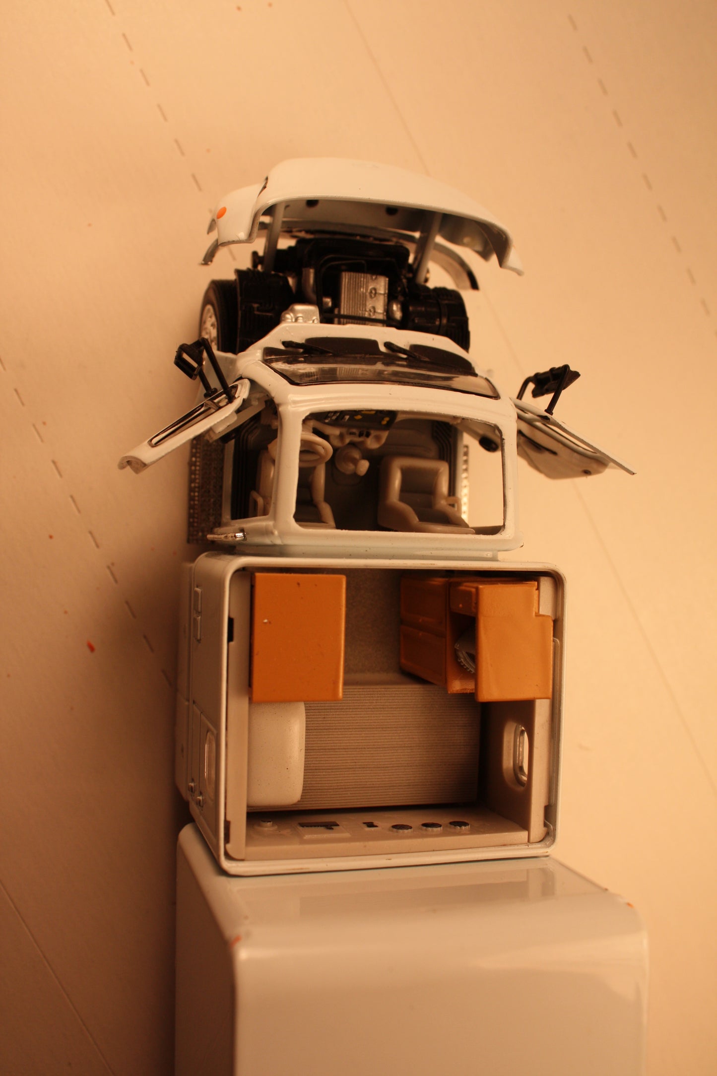 DCM 308 TONKIN Replicas Freightliner M2 Expedited Unit Collectable Diecastmodel 1 53 scale