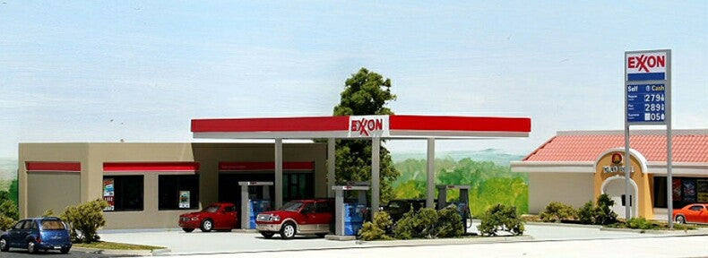 S EX 001  Modern Exxon Service Station Kit in HO Scale