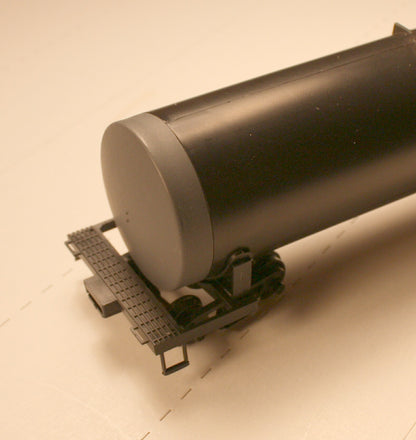 29400 - Modern Tank Car Ends (three types)   type of ends shown in picture, front to back, recessed - hard edge - soft end - MDC stock end