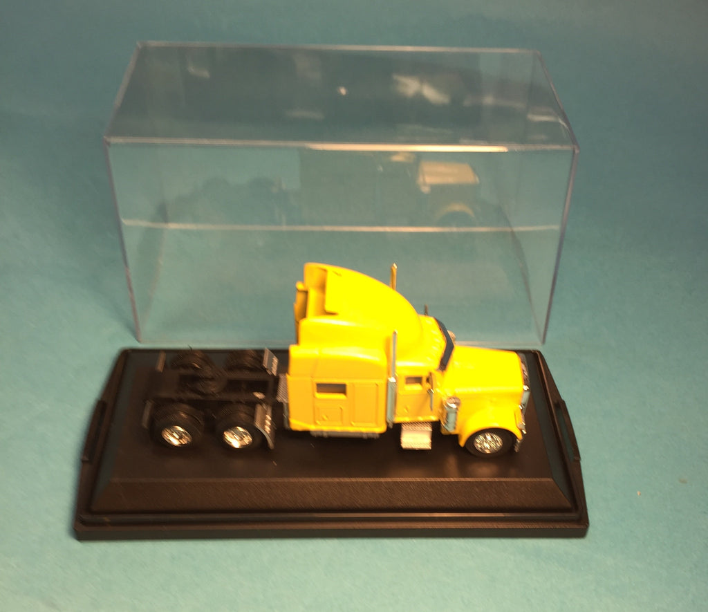 #MI-64004 Peterbuilt 389 Tractor, Yellow
