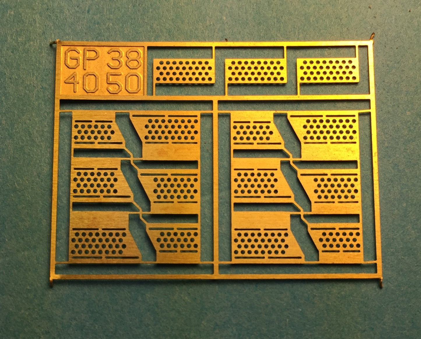 29237 - Athearn GP 60,50,40,38 Brass Diesel Steps