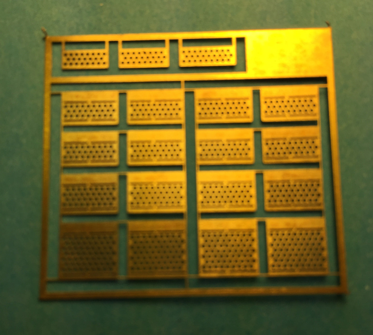 29252 - Athearn UB/UC Brass Diesel Steps