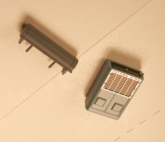 50146 -Early Style  Thermo King  Reefer Unit ( Includes fuel tank)