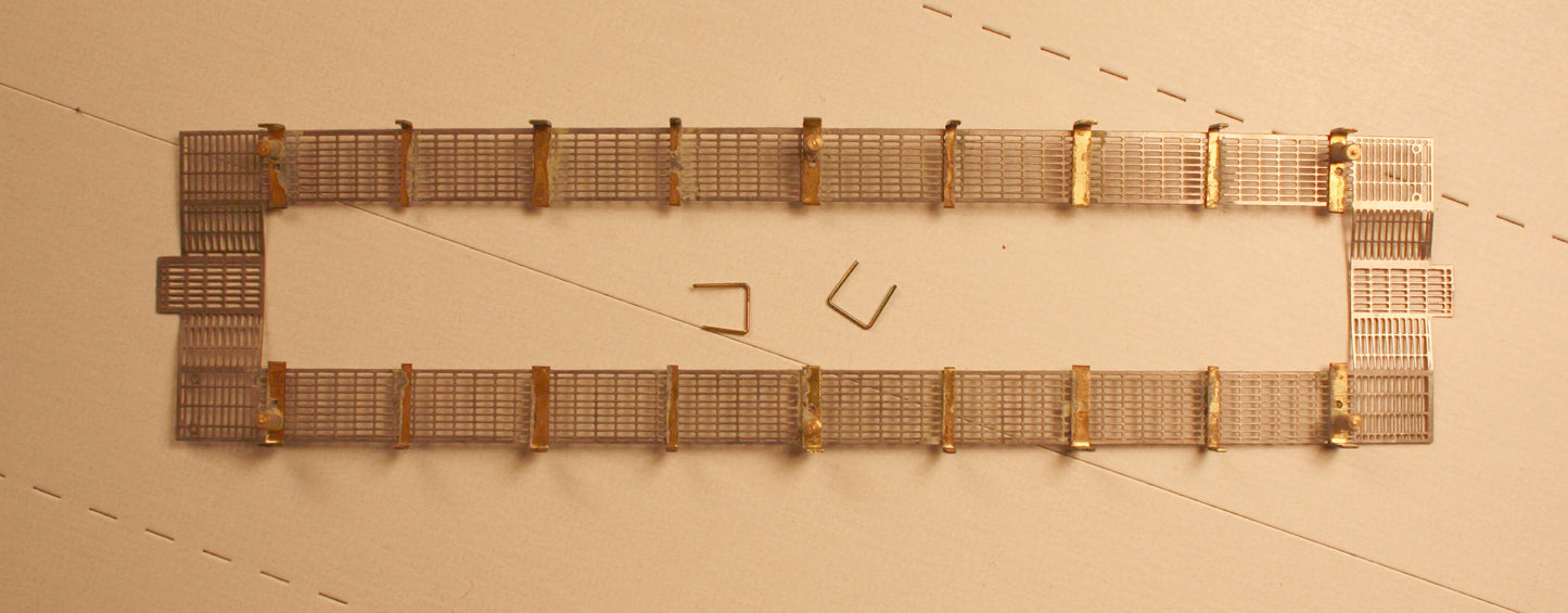 OMI -2159  Athearn /FR /Ramax ACF 2-bay cov hper ( Rectangular Hole Photo Etched Walkway)