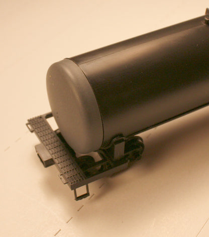 29400 - Modern Tank Car Ends (three types)   type of ends shown in picture, front to back, recessed - hard edge - soft end - MDC stock end